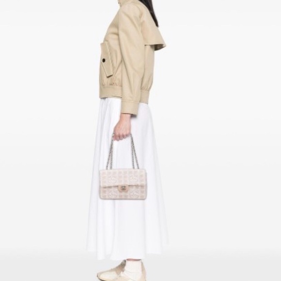 CHANEL Cream Gold Quilted Shoulder Bag - Picture 9 of 9